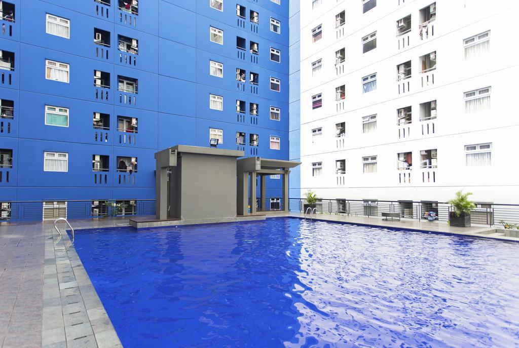 Reddoorz Apartment @ Green Pramuka Jakarta Exterior photo